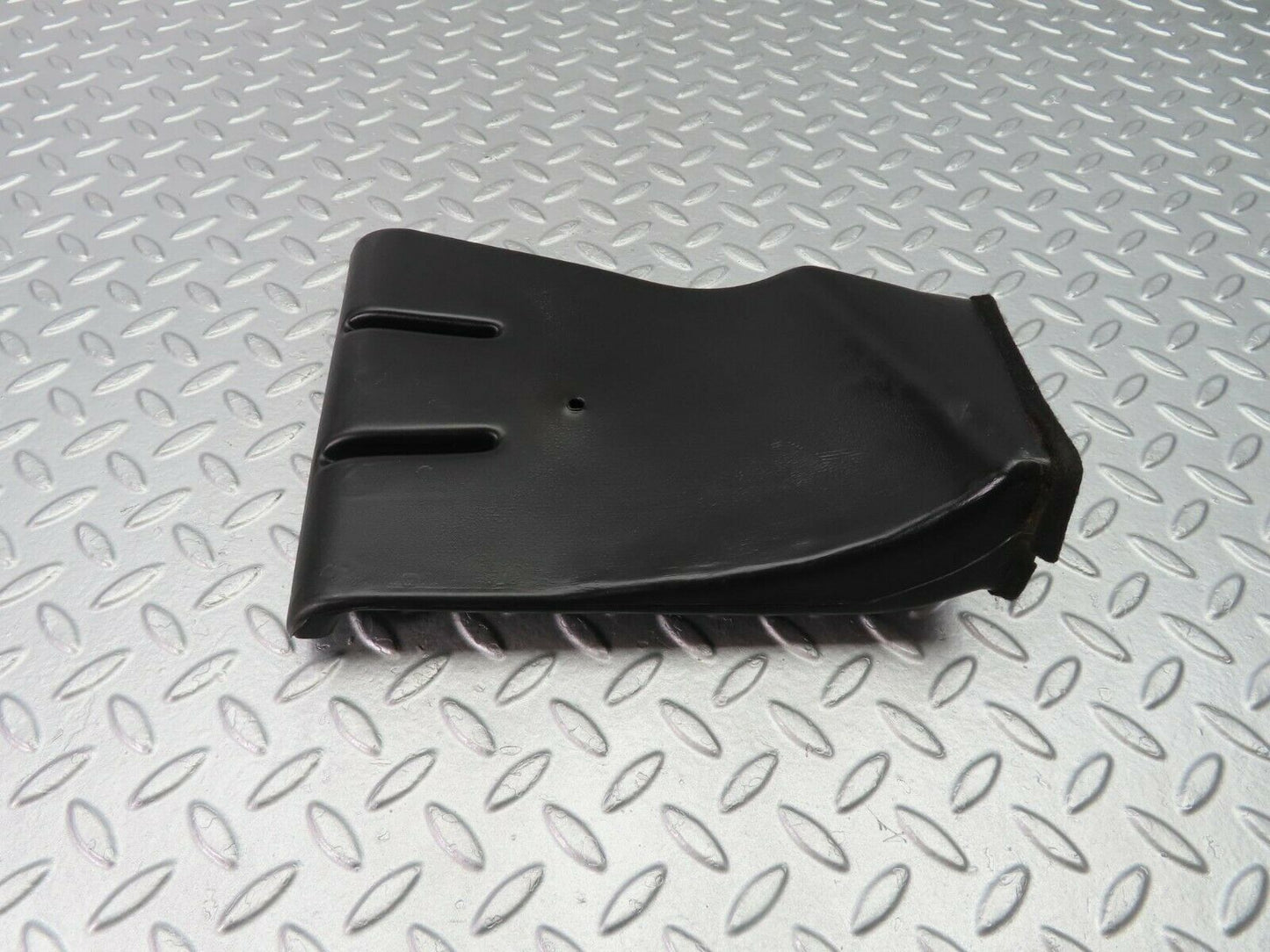 9904 Mercedes-Benz C123 230CE Coupe Air Duct Heater Ventilation Left
