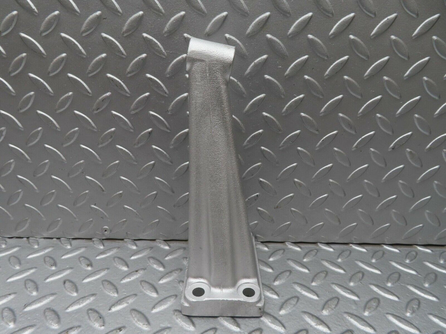 13154 Mercedes-Benz W111 220S Engine Mount Bracket Right Side 1802232504