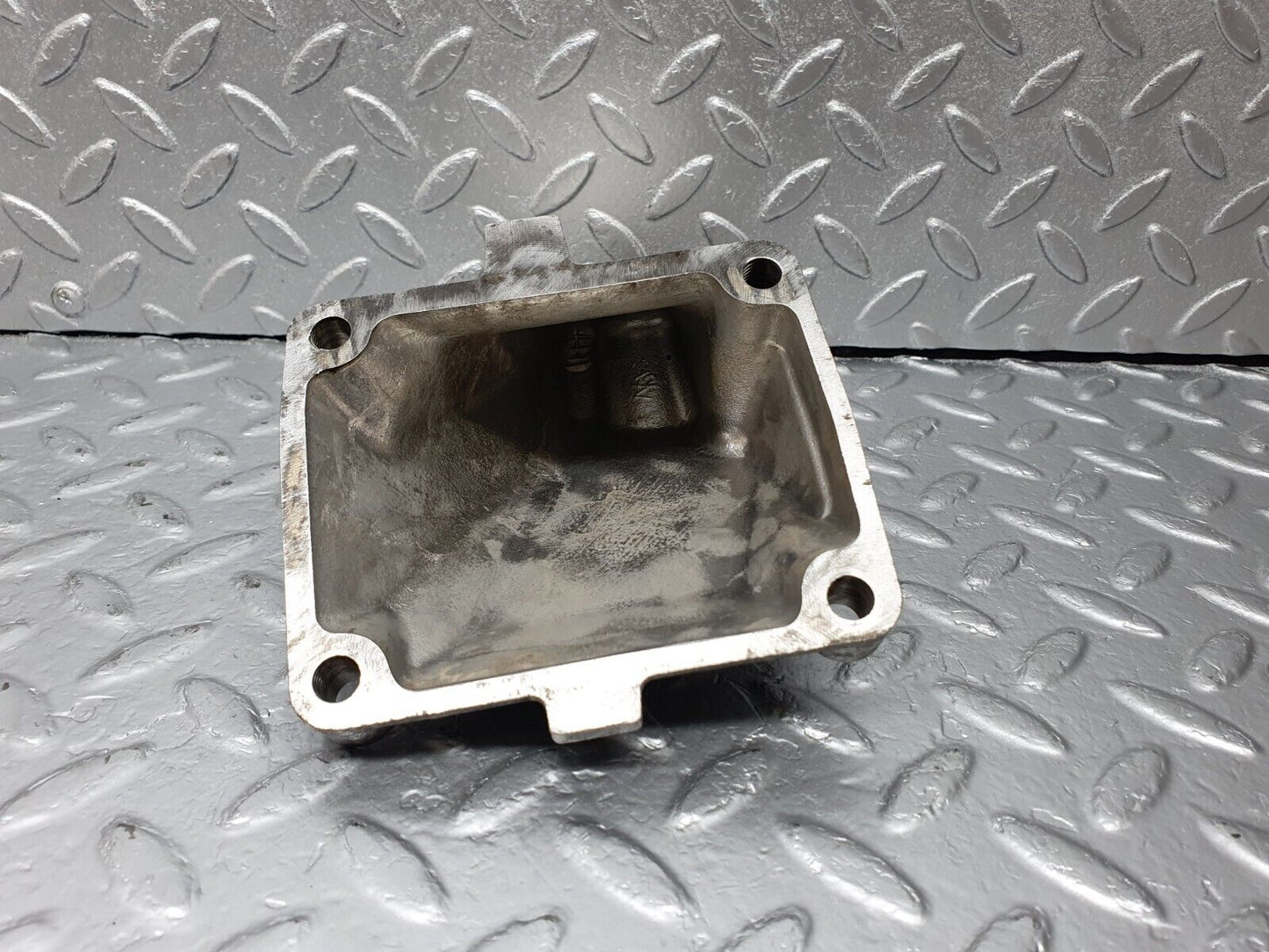 42308 Mercedes-Benz R129 320SL Coupe Engine Mount Bracket Left 1042230404