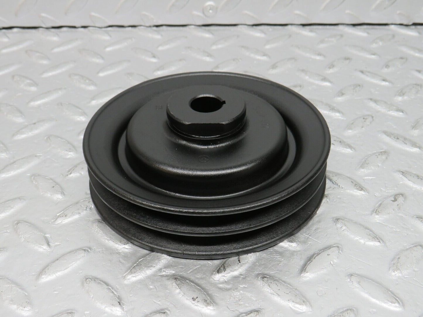 39242 Mercedes-Benz R107 500SL Coupe Power Steering Pump Pulley 1164660415