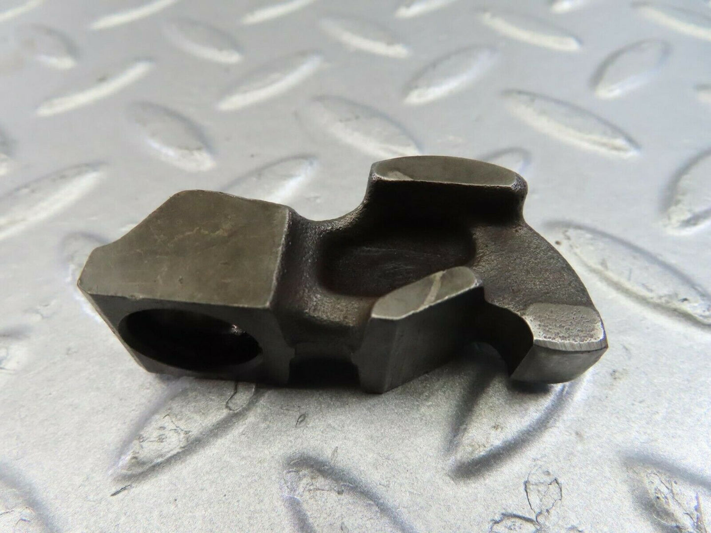 9864 Mercedes-Benz C123 280CE Coupe Valve Rocker Arm With Retaining Spring