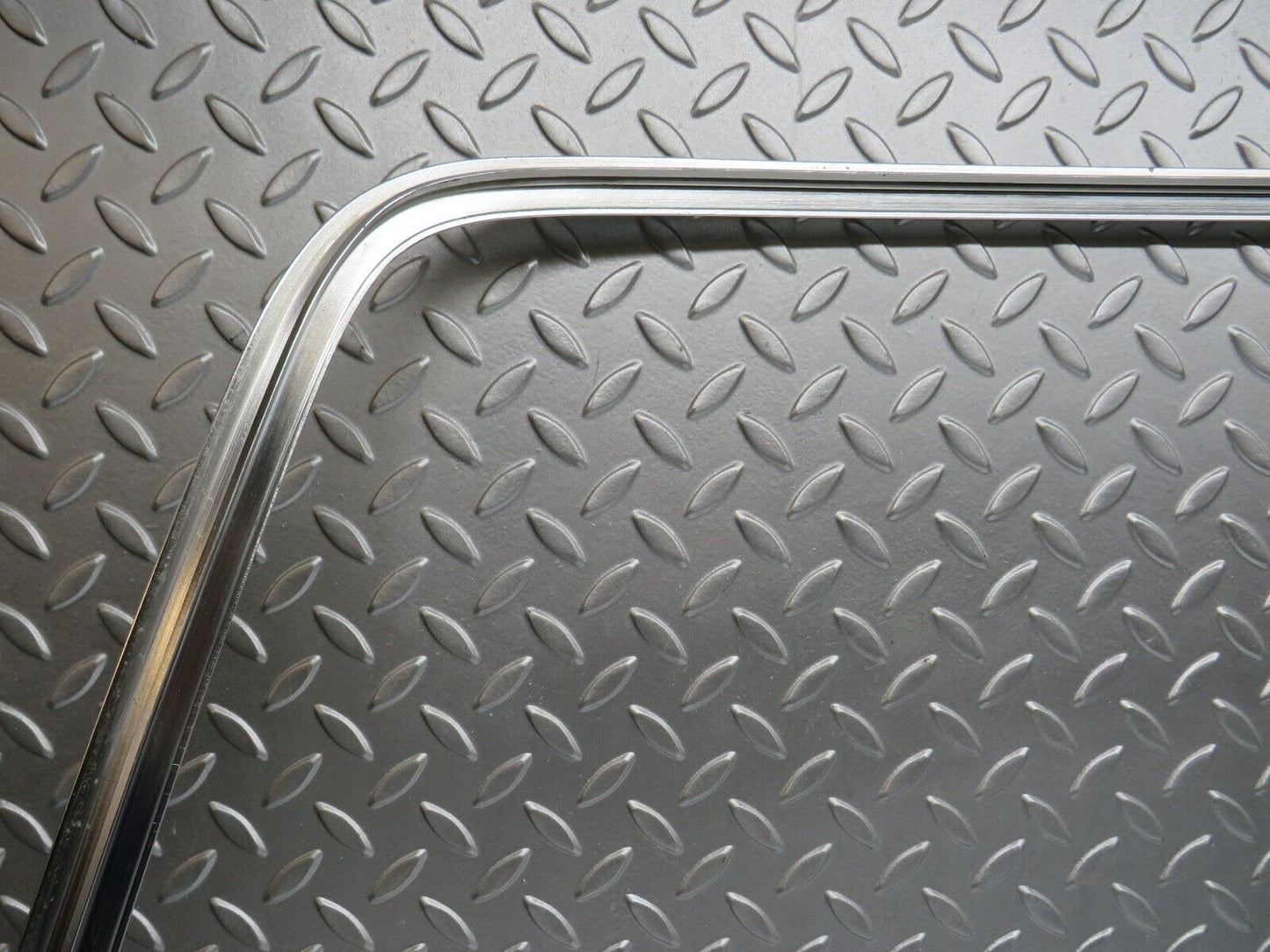 29625 Mercedes-Benz W123 230E Rear Windscreen Chrome Frame