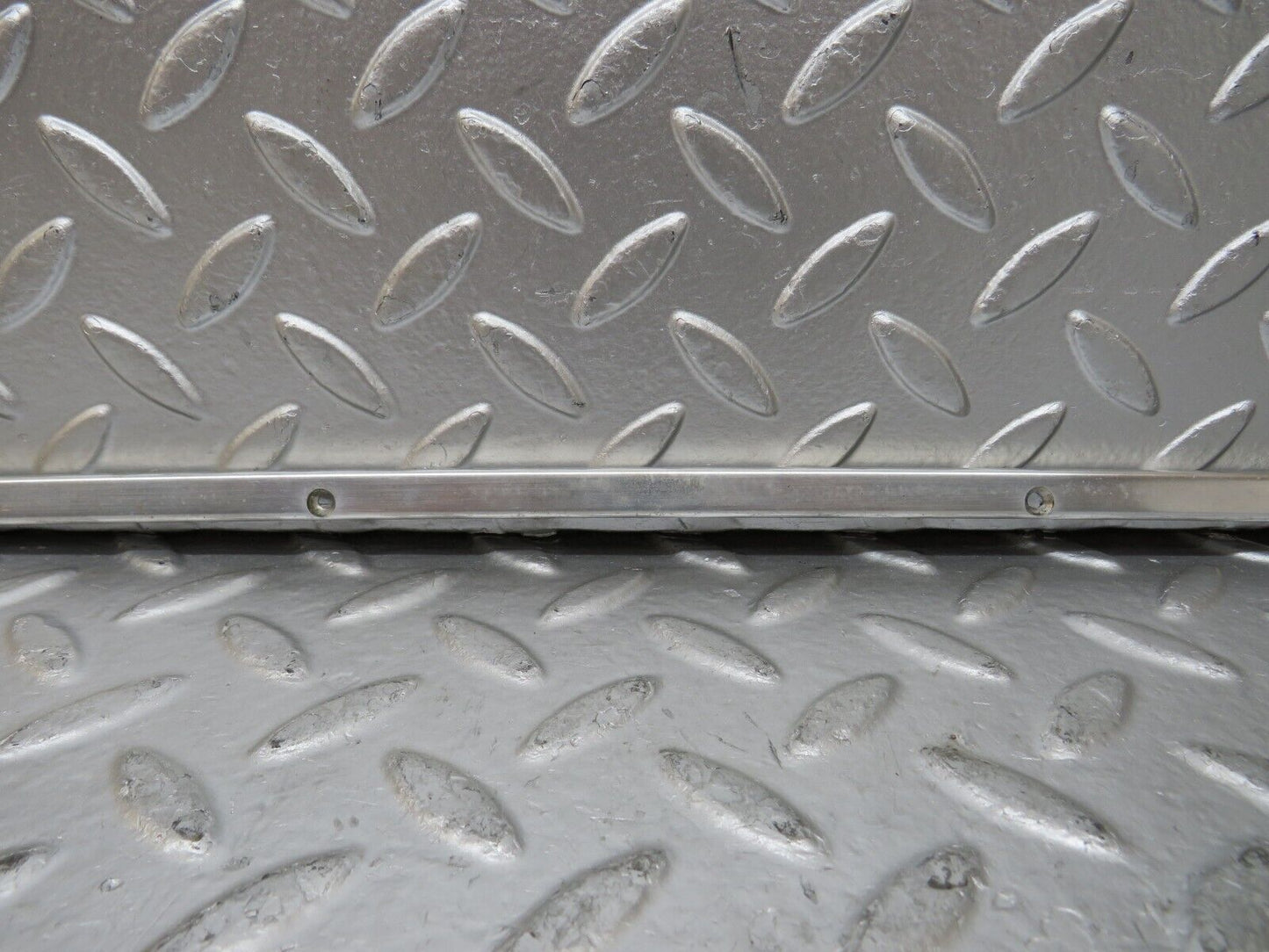 25804 Mercedes-Benz W124 280E Sunroof Chrome Trim