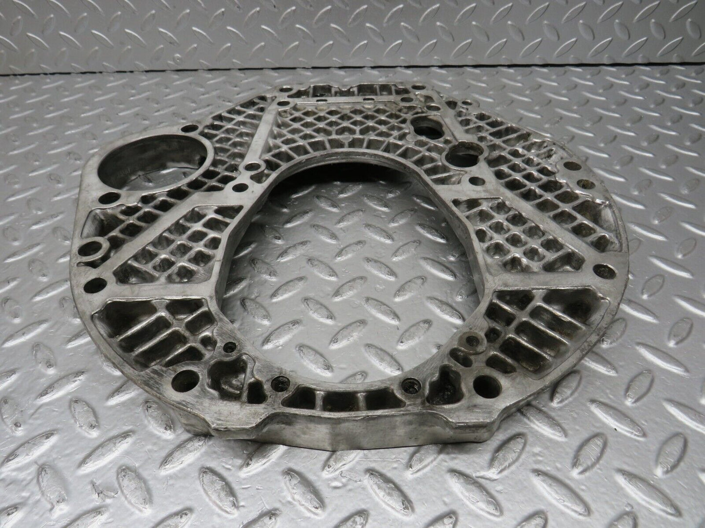 32918 Mercedes-Benz W123 300D Gearbox Flange 1100111545
