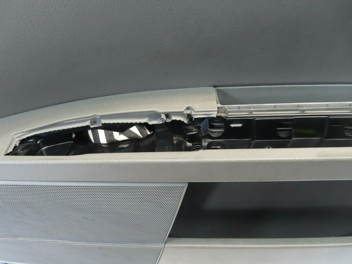 11163 Mercedes-Benz W221 S320 Front Right Door Card