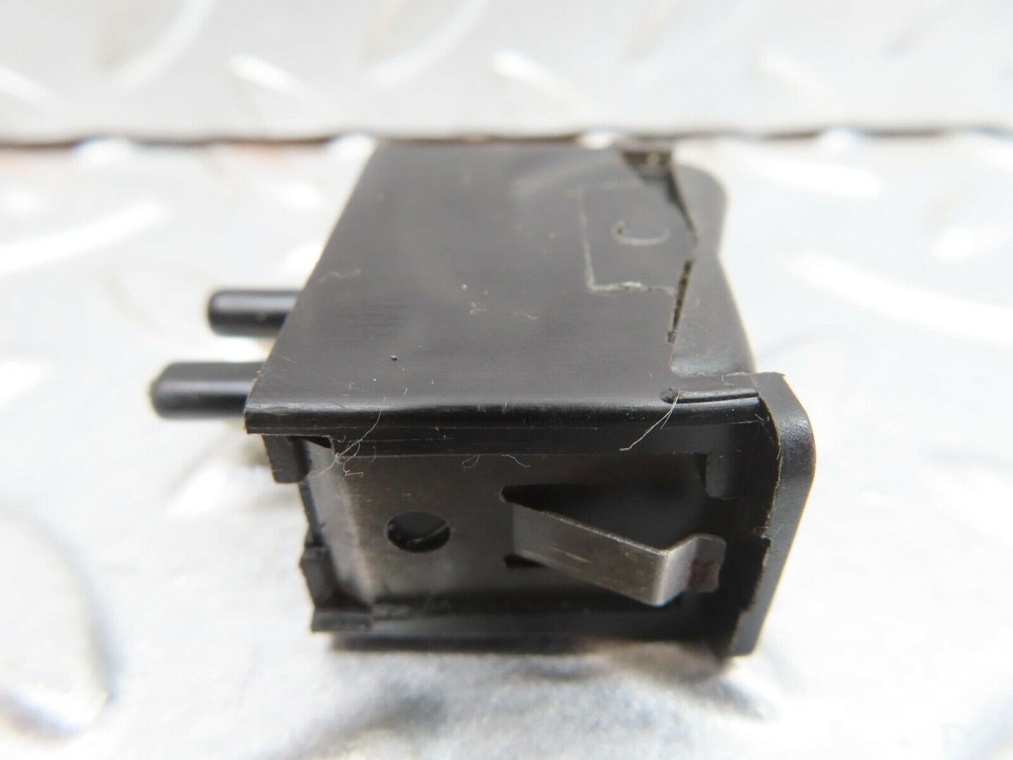13672 Mercedes-Benz W123 200 Interior Light Switch 0008205910