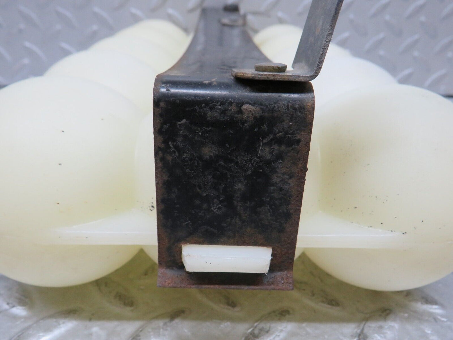37331 Mercedes-Benz W109 300SEL Vacuum Reservoir Tank