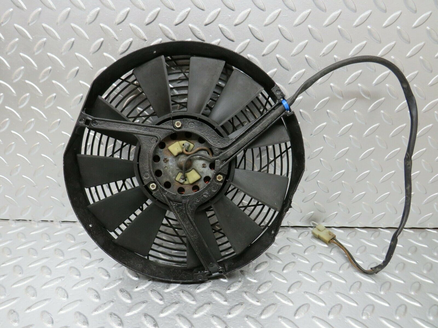 24353 Mercedes-Benz S124 220TE Wagon Radiator Cooling Fan 0005031001