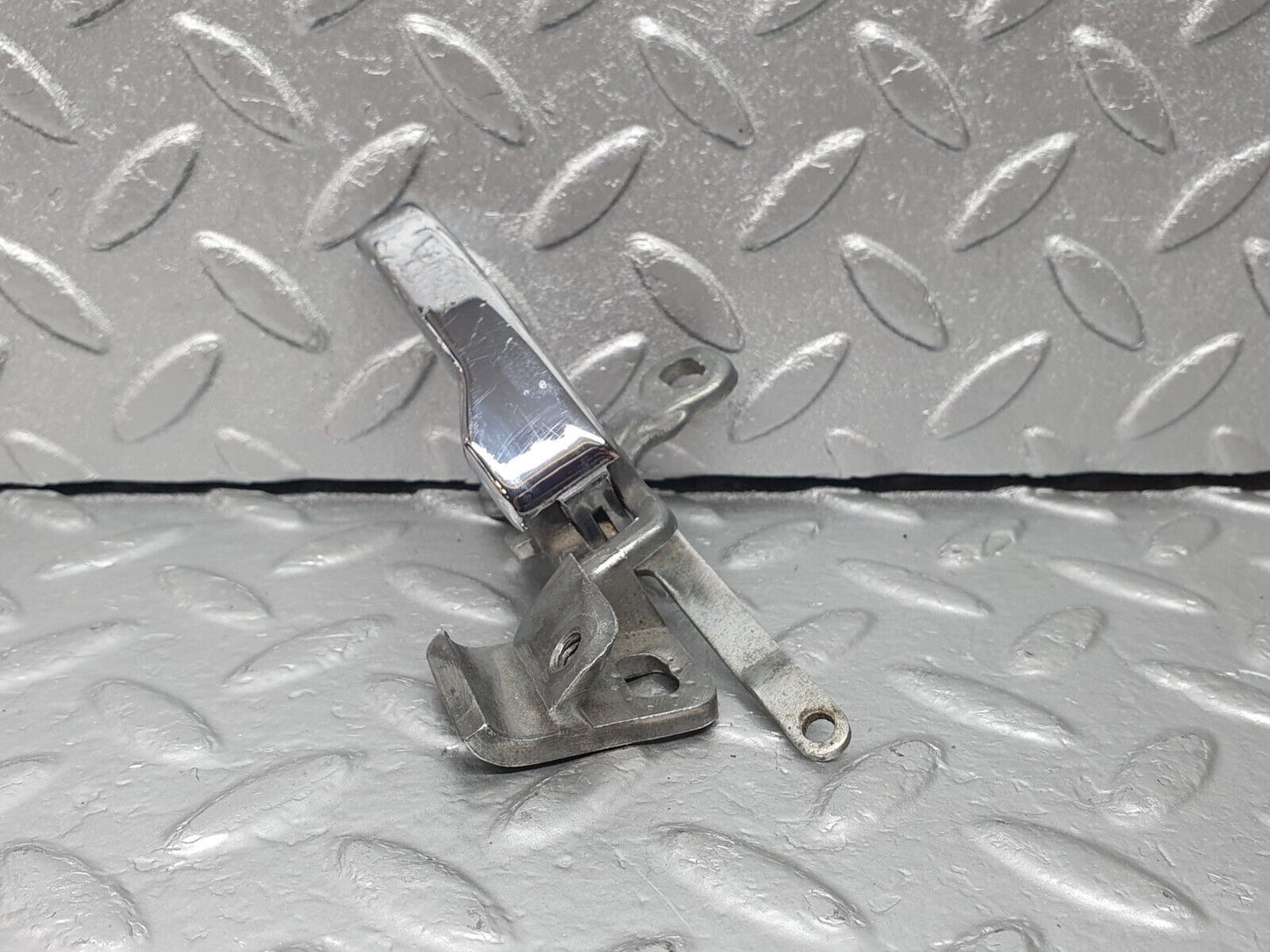 43111 Mercedes-Benz W108 280SE Rear Left Interior Door Handle Chrome 1157660119