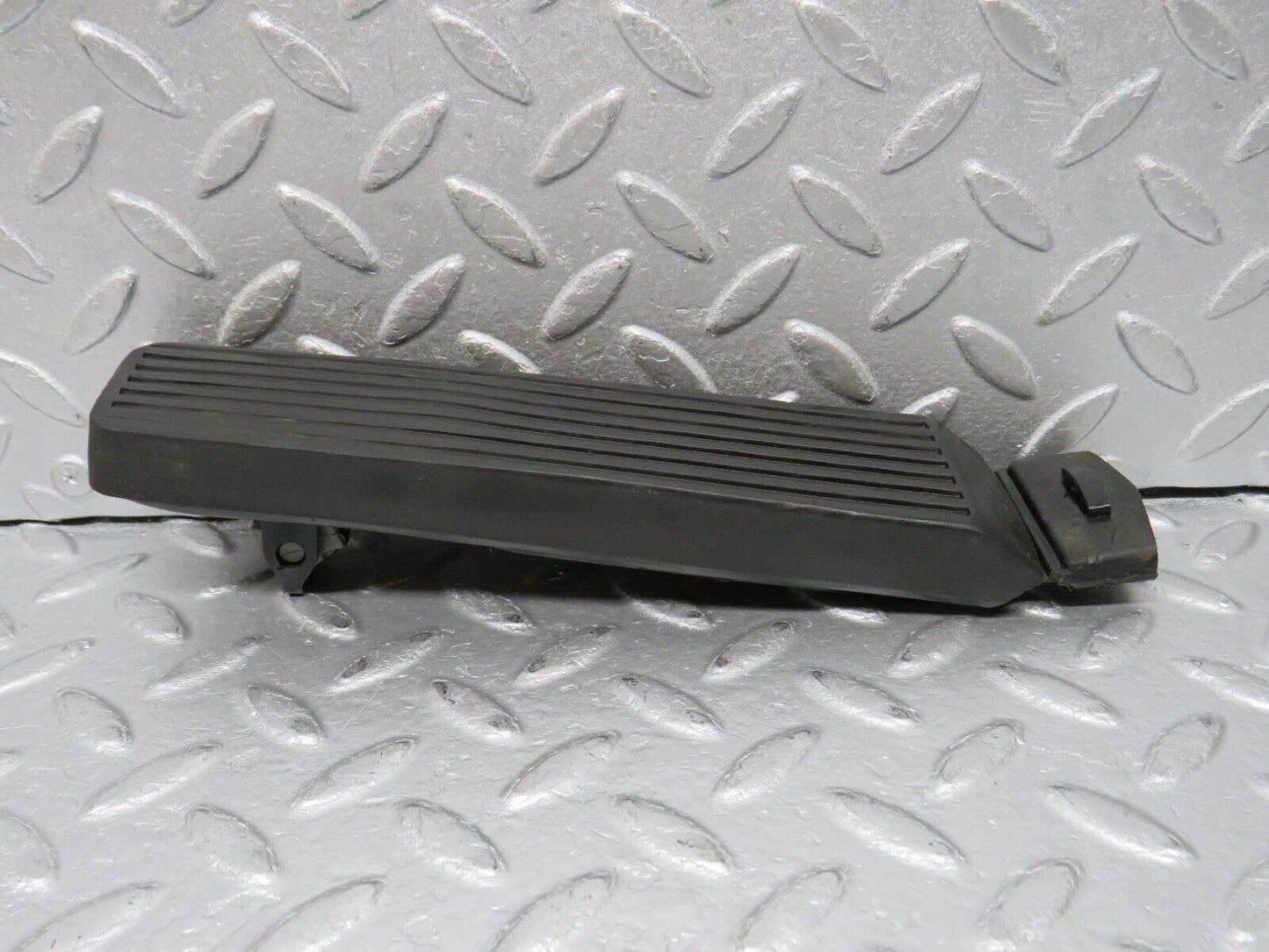 39146 Mercedes-Benz R107 500SL Coupe Accelerator Pedal With Rubber 1233010082