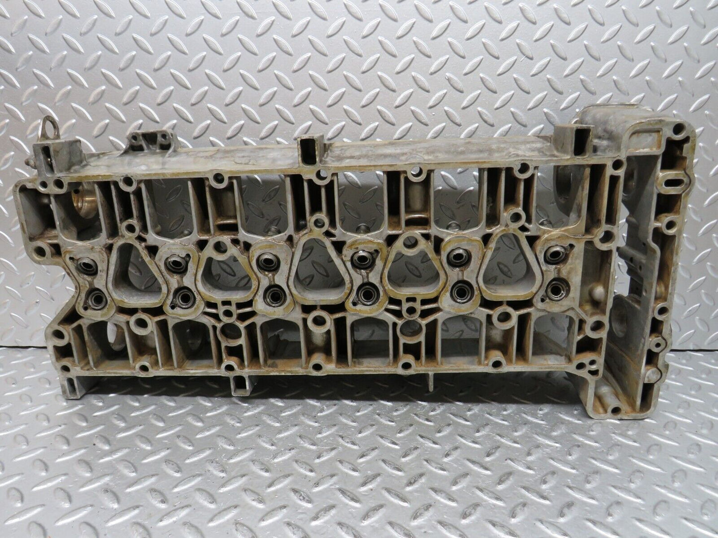 28046 Mercedes-Benz W123 280E Camshaft Bearing Casing 1100163304