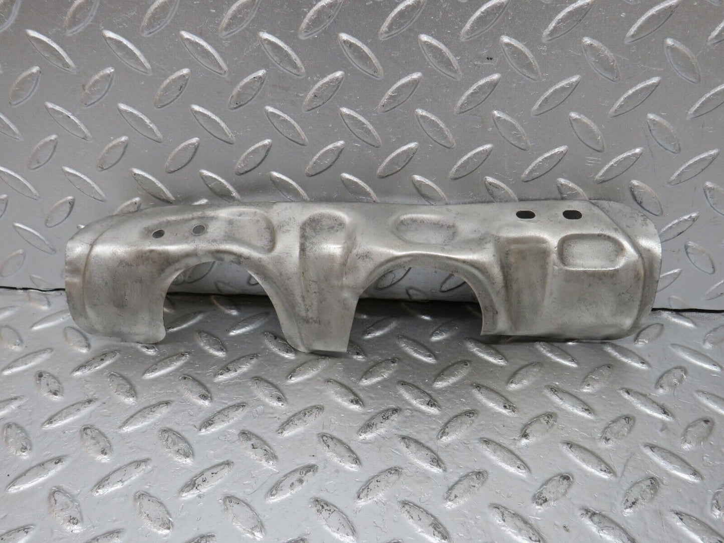 33124 Mercedes-Benz W126 380 V8 M116 Exhaust Manifold Heat Shield