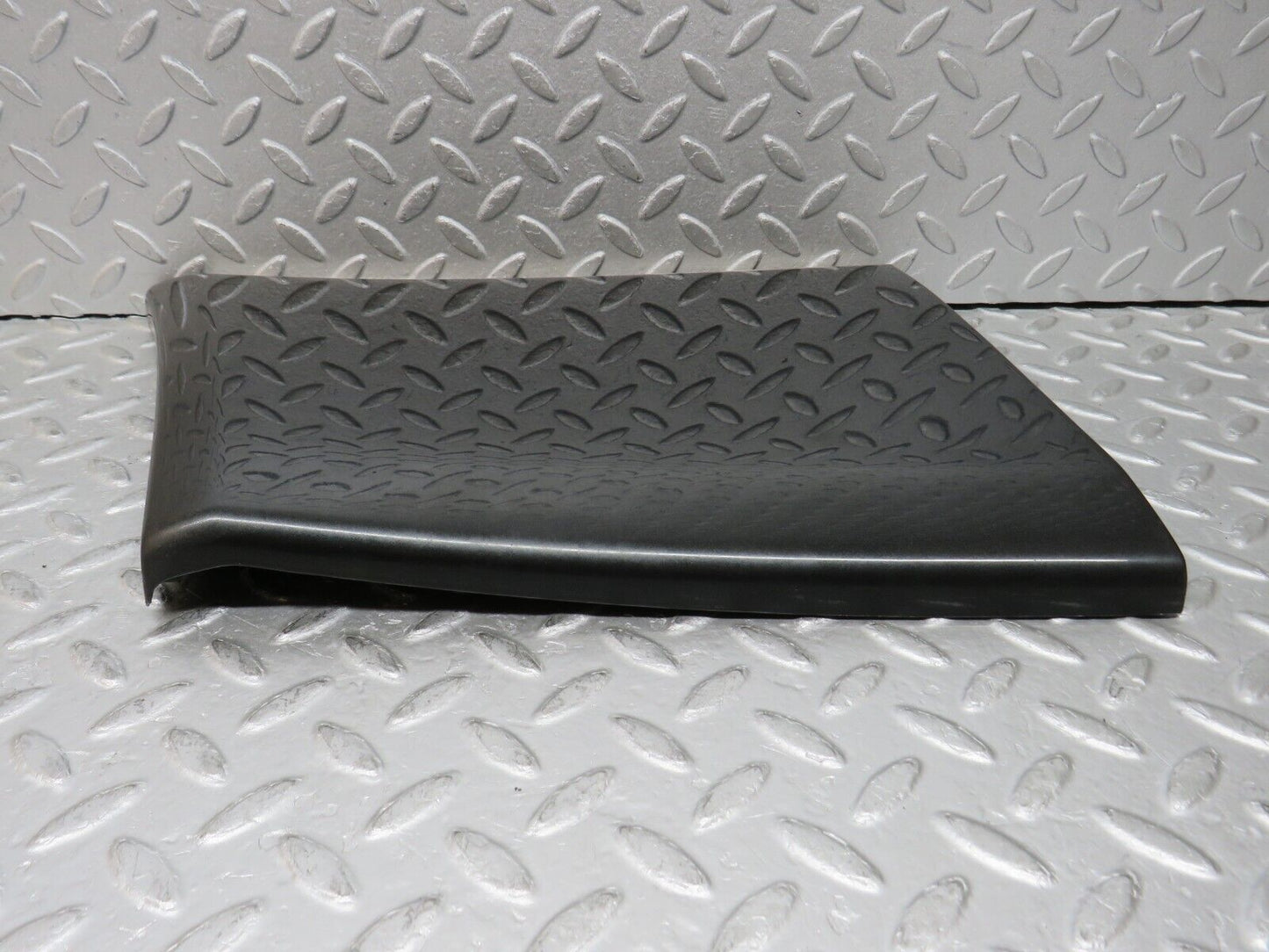 37832 Mercedes-Benz A124 320E Cabriolet Front Left Fender Moulding Trim 1246903540
