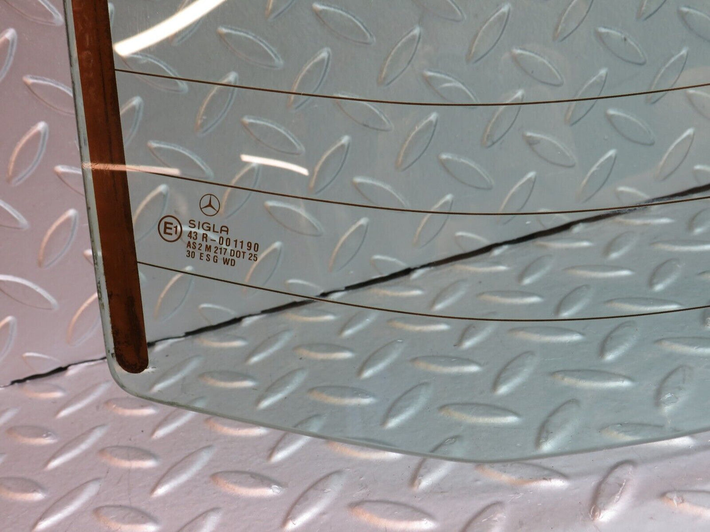 36682 Mercedes-Benz W201 190E 2.0L Rear Heated Windscreen Glass