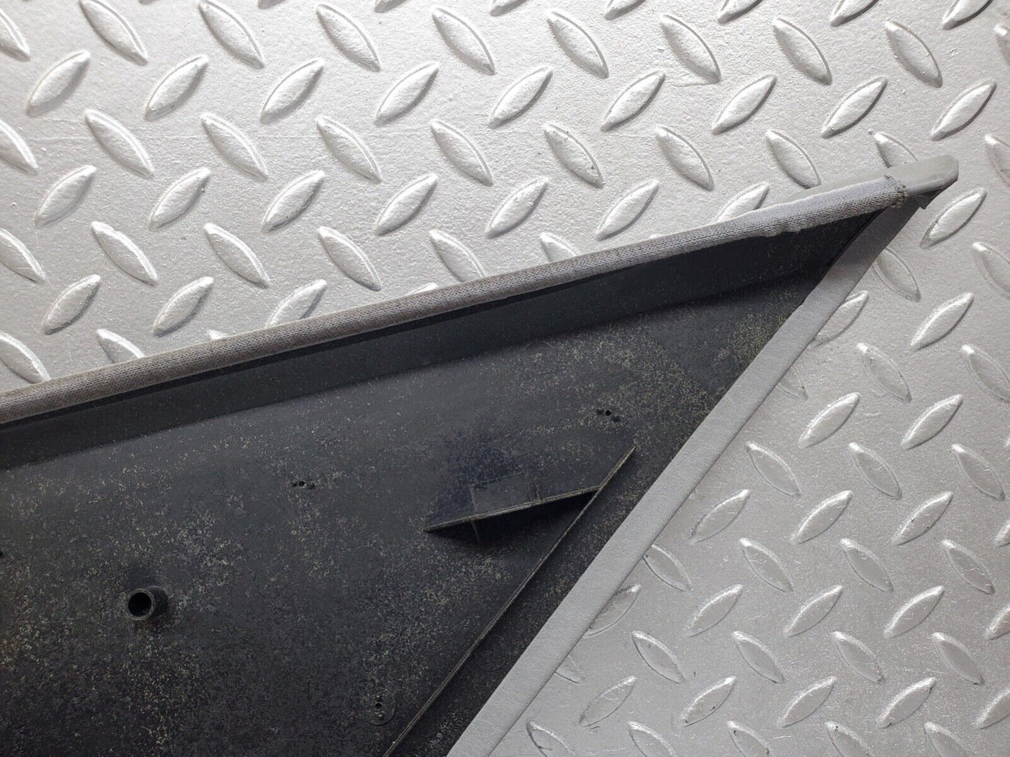 44638 Mercedes-Benz W124 220E C Pillar Cover Panel Left Side Grey 1246950730