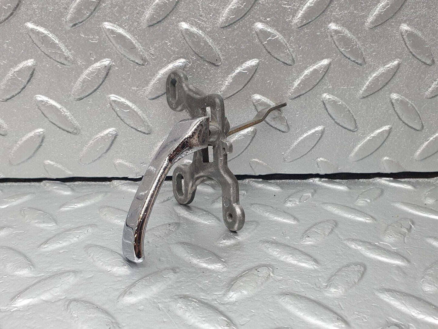 43110 Mercedes-Benz W108 280SE Front Left Interior Door Handle Chrome 1107660319