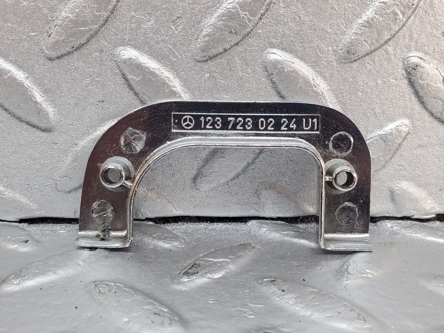 44389 Mercedes-Benz W123 280E Interior Chrome Door Latch Trim Right 1237230224