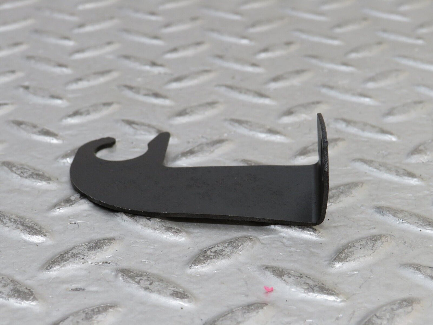 28127 Mercedes-Benz W123 280E Brake Hose Bracket Holder