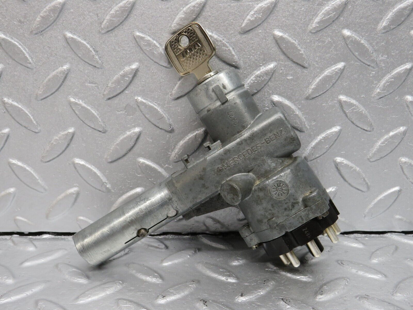 40166 Mercedes-Benz R107 350SL Coupe Steering Lock Ignition Switch With Key