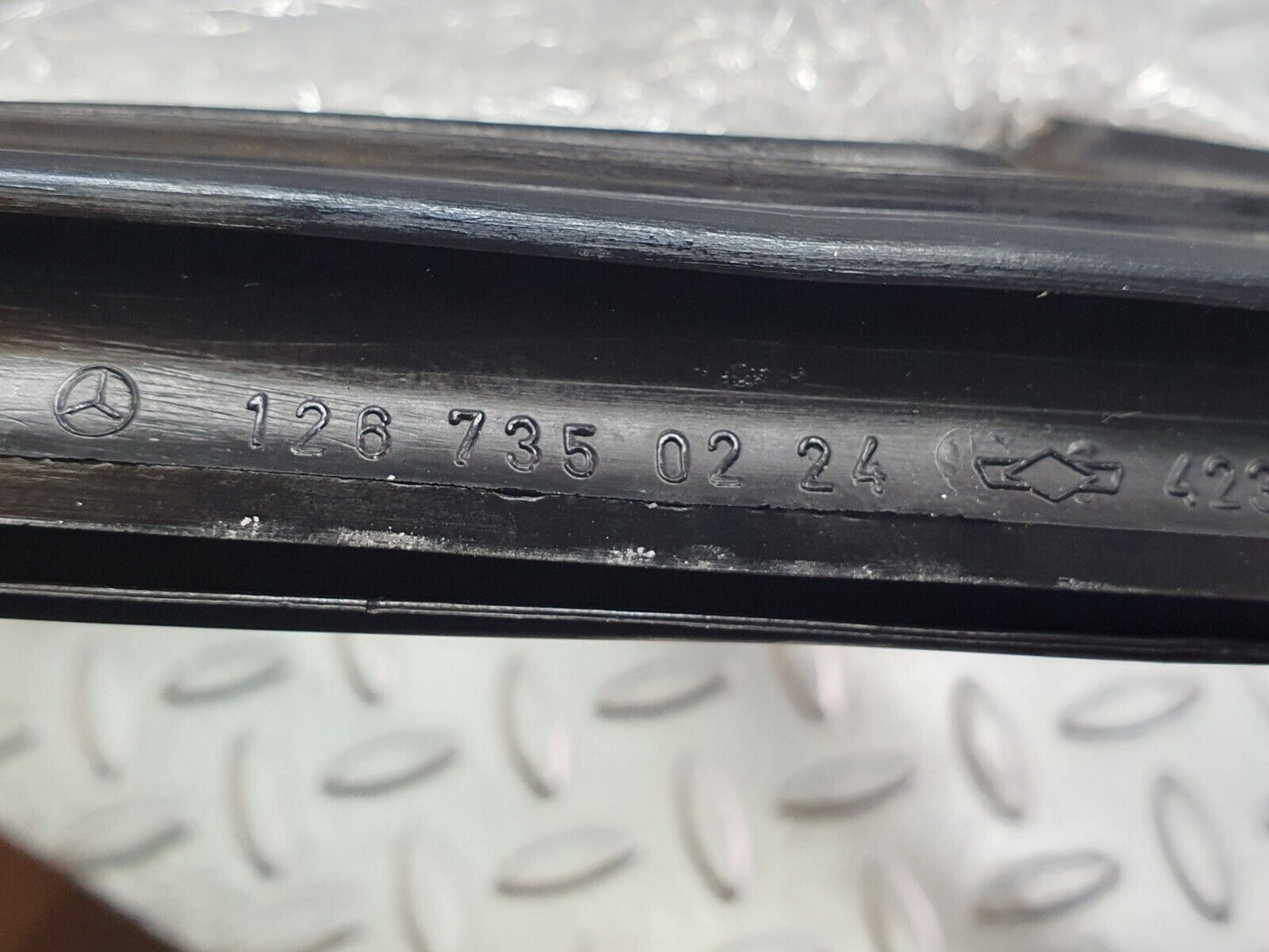 41129 Mercedes-Benz W126 300SE Rear Right Quarter Window Glass 1267350224