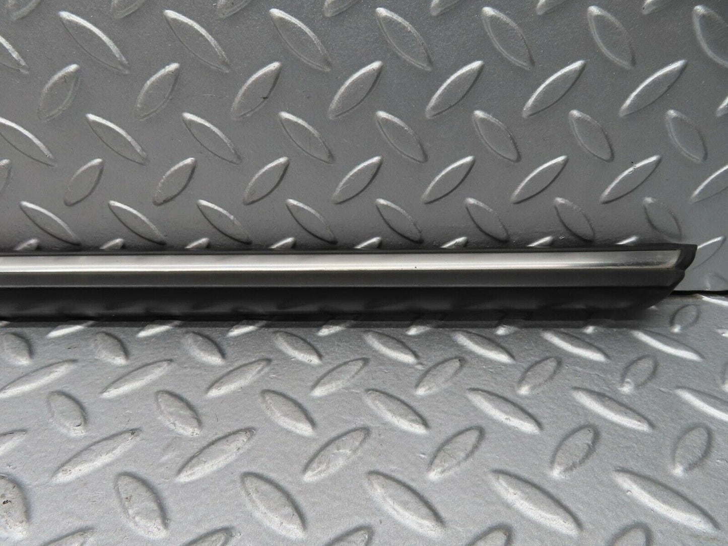 14492 Mercedes-Benz W116 350SE Rear Left Door Centre Moulding Trim