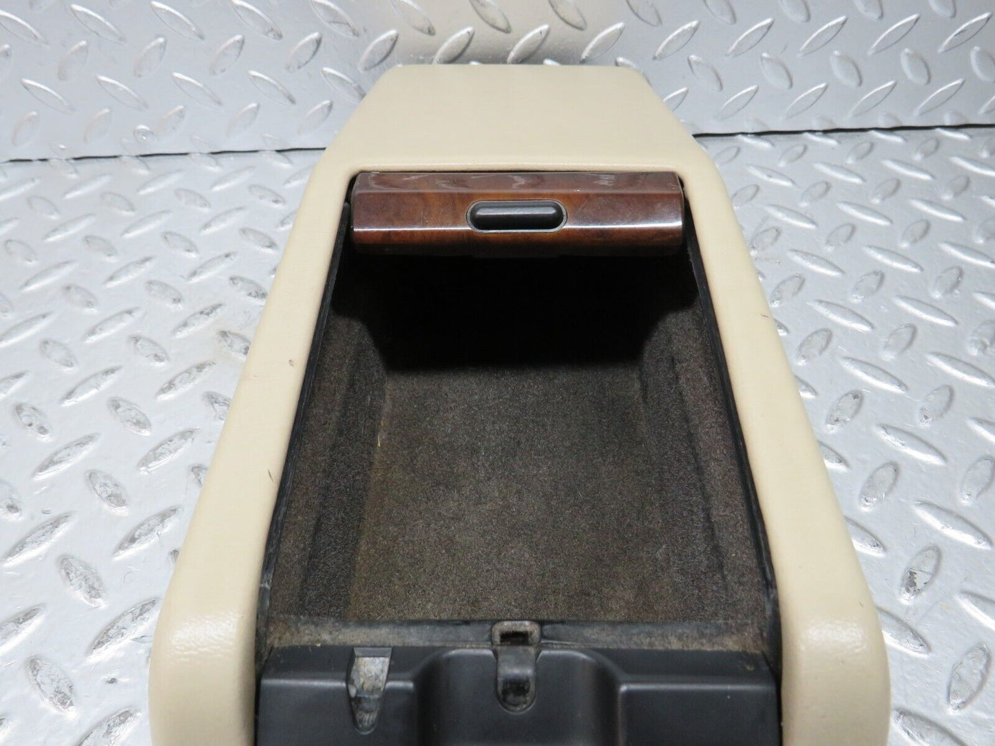 27640 Mercedes-Benz S124 300TE Centre Console Storage Box With Key 1246800852