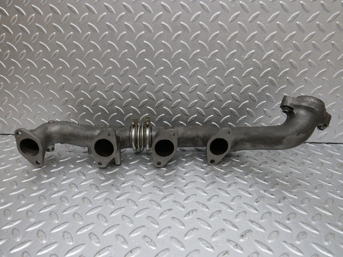 33113 Mercedes-Benz W126 420 V8 Exhaust Manifold Left 1171422602 1171423102