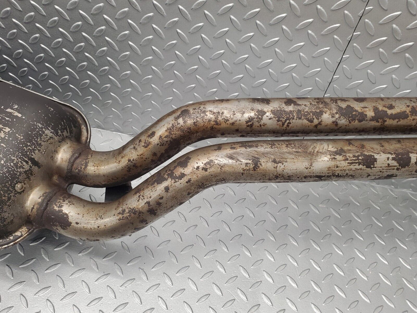 46062 Mercedes-Benz W126 420SE Exhaust Rear Silencer 1264913701