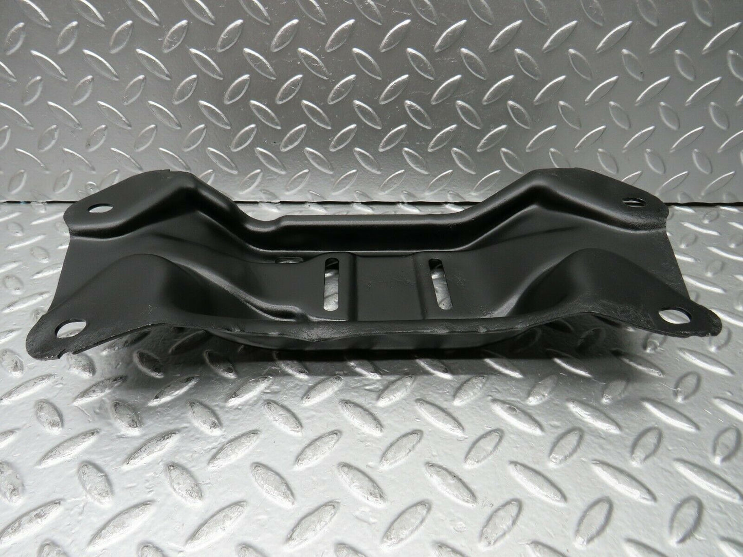 23057 Mercedes-Benz C123 230CE Coupe Gearbox Mount Bracket Holder