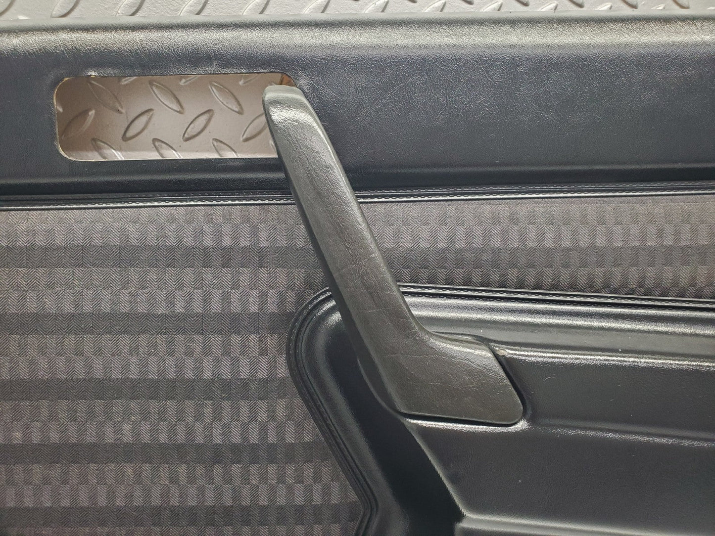 W201 Baby Benz front right door card black used OEM