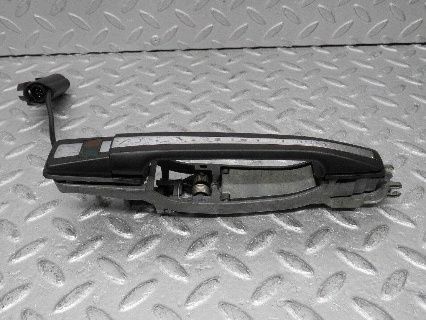 37794 Mercedes-Benz A124 320E Cabriolet Right Exterior Infrared Door Handle