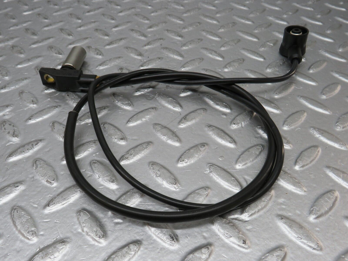 33509 Mercedes-Benz W202 C180 Crankshaft Position Sensor 0155452828 0031535028
