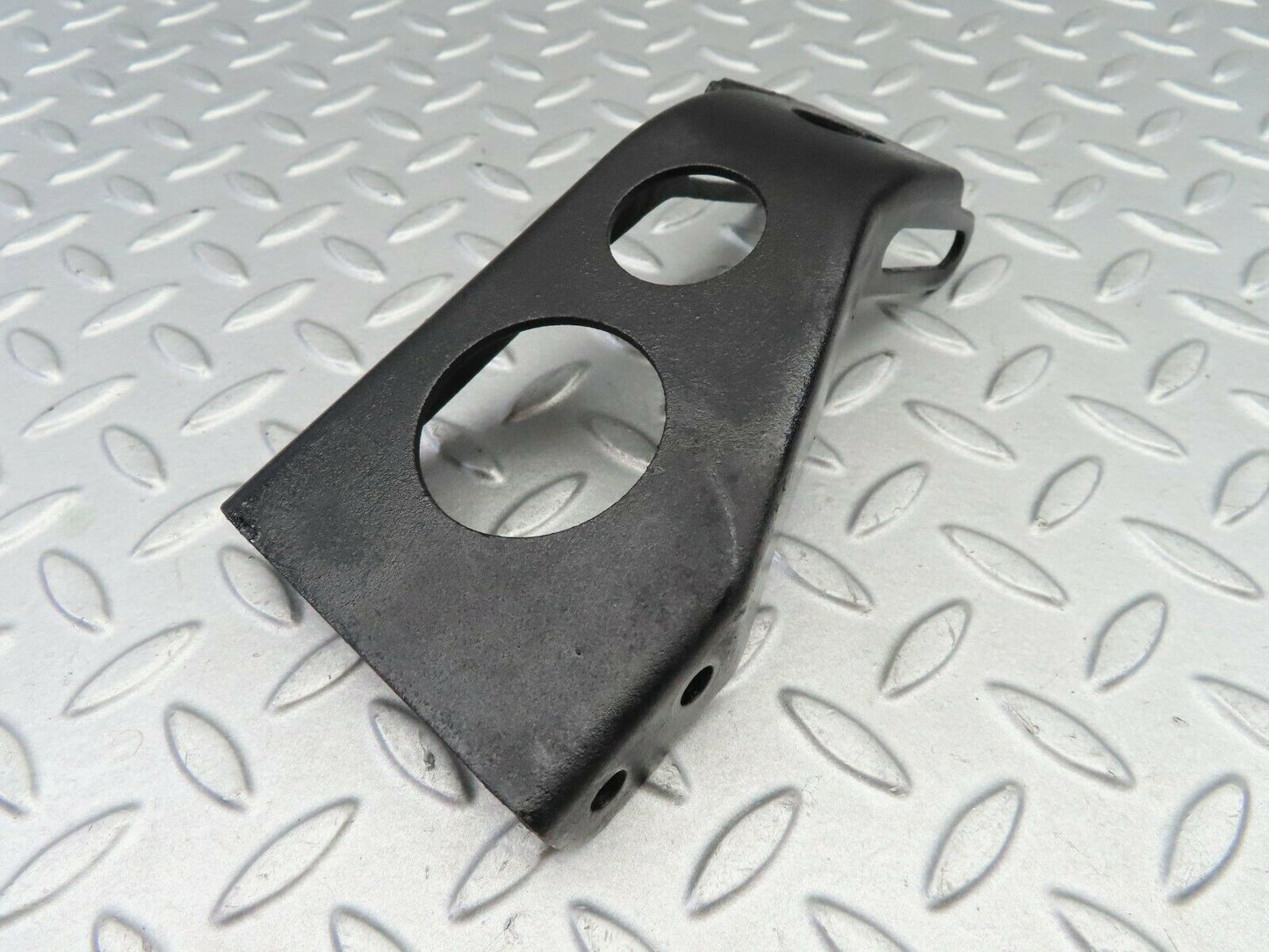 6292 Mercedes-Benz W126 380SE Alternator Generator Bracket