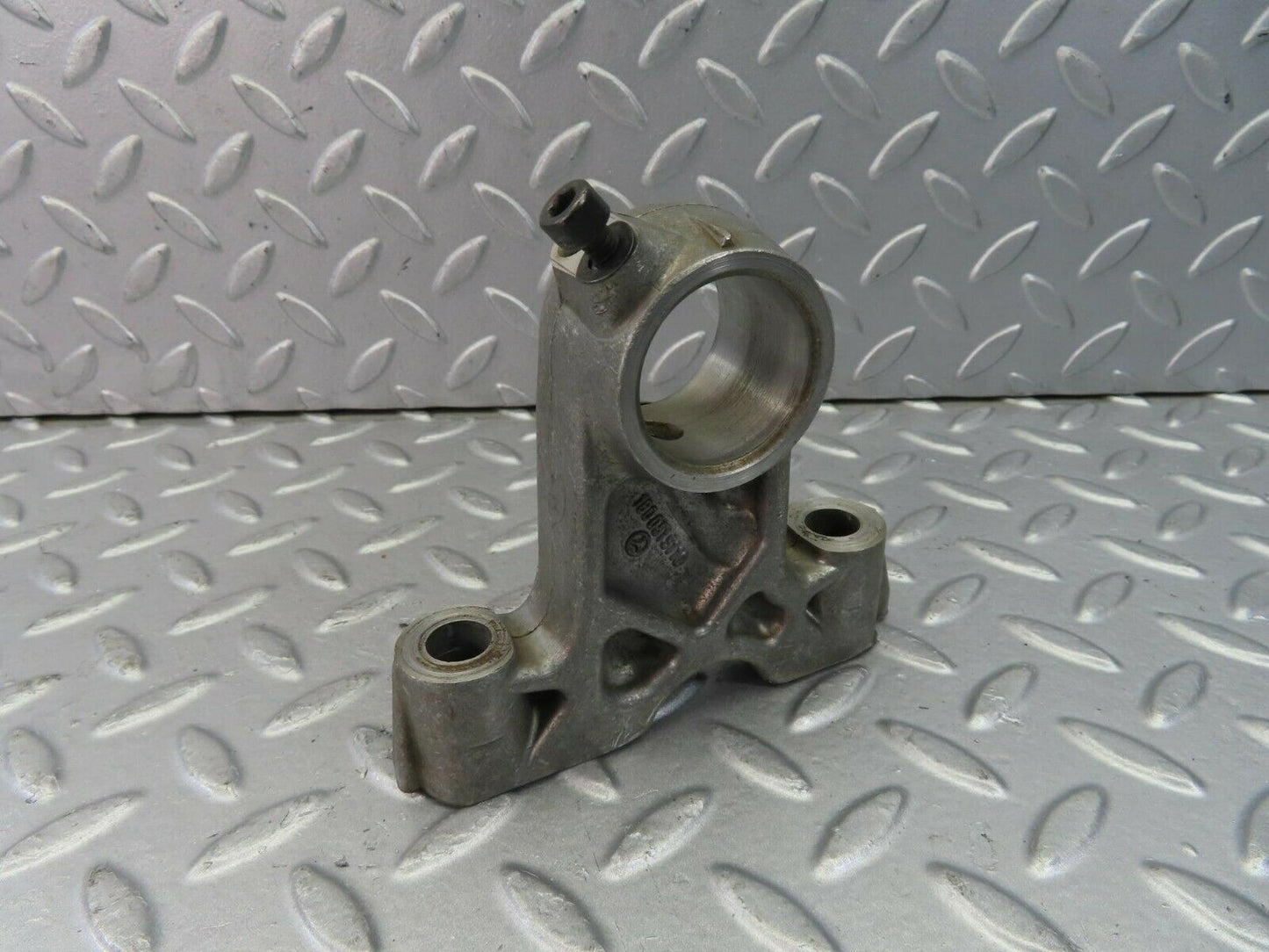 8951 Mercedes-Benz W108 Camshaft Tower Bearing 1800515110