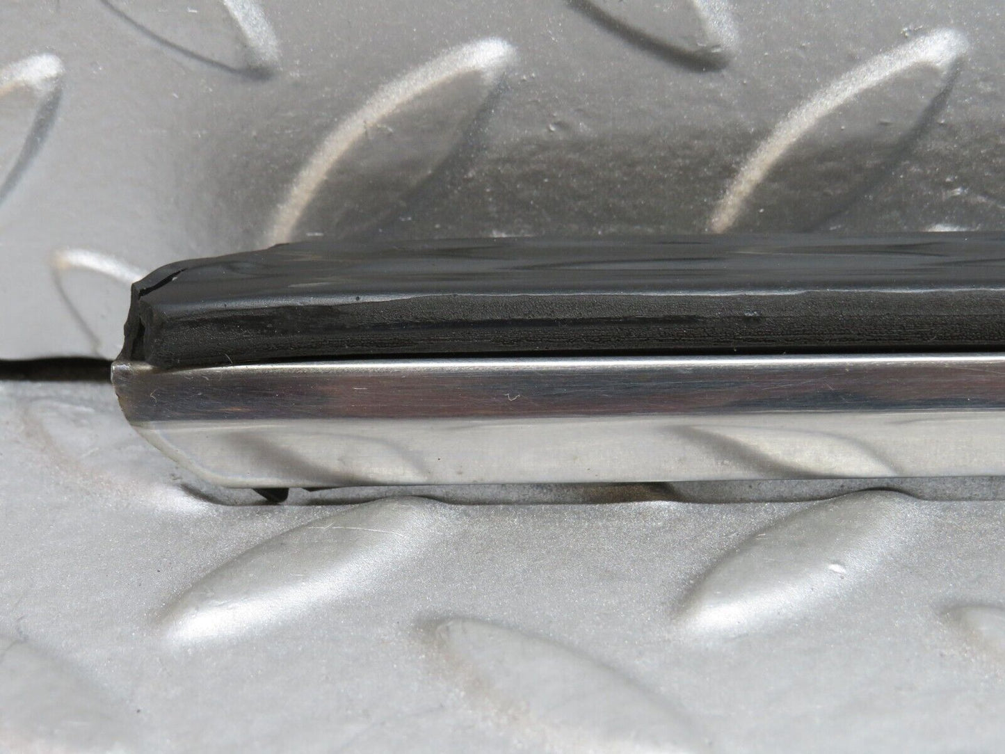37440 Mercedes-Benz W109 300SEL Front Left Fender Wing Centre Moulding Trim