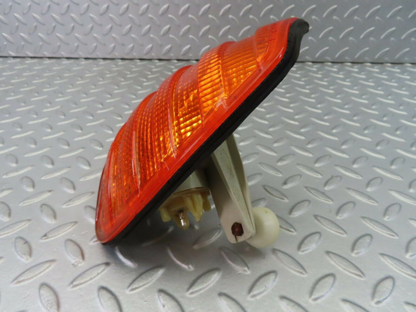 7501 Mercedes-Benz S123 230TE Wagon Indicator Light Left Bosch