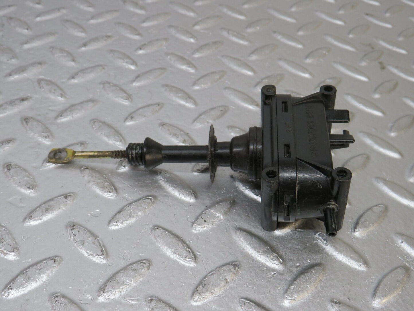 33904 Mercedes-Benz W124 260E Door Lock Vacuum Actuator Rear Right