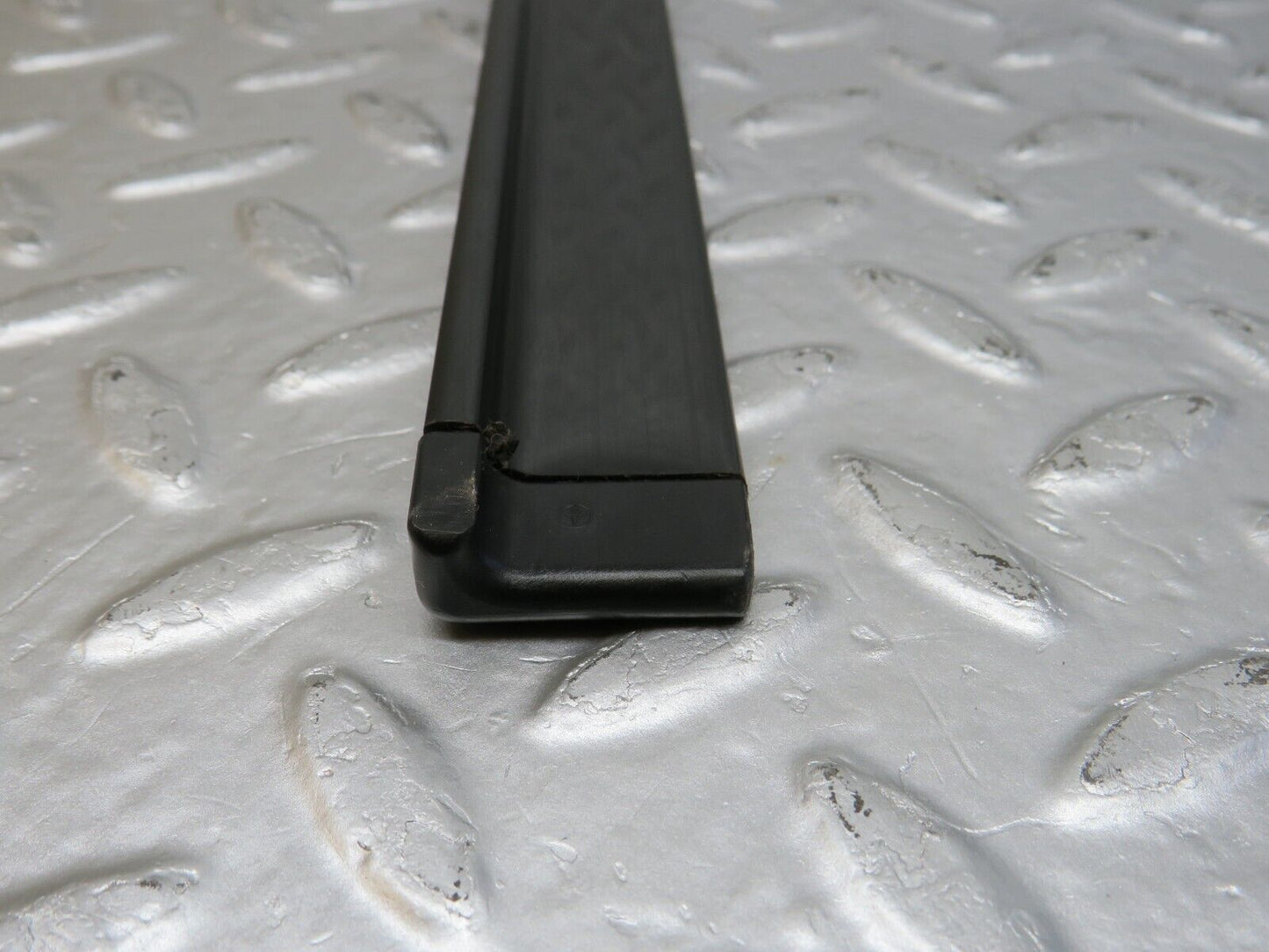 33891 Mercedes-Benz C123 230CE Coupe Front Right Seat Belt Runner 1239192620