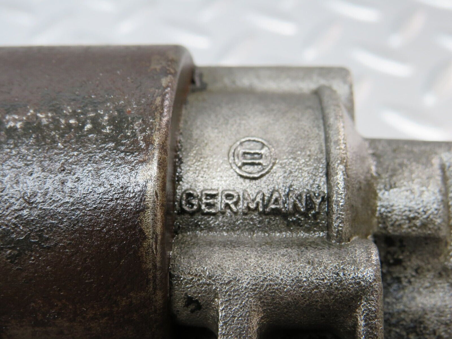 25618 Mercedes-Benz W123 200 Starter Motor Bosch 1005823397