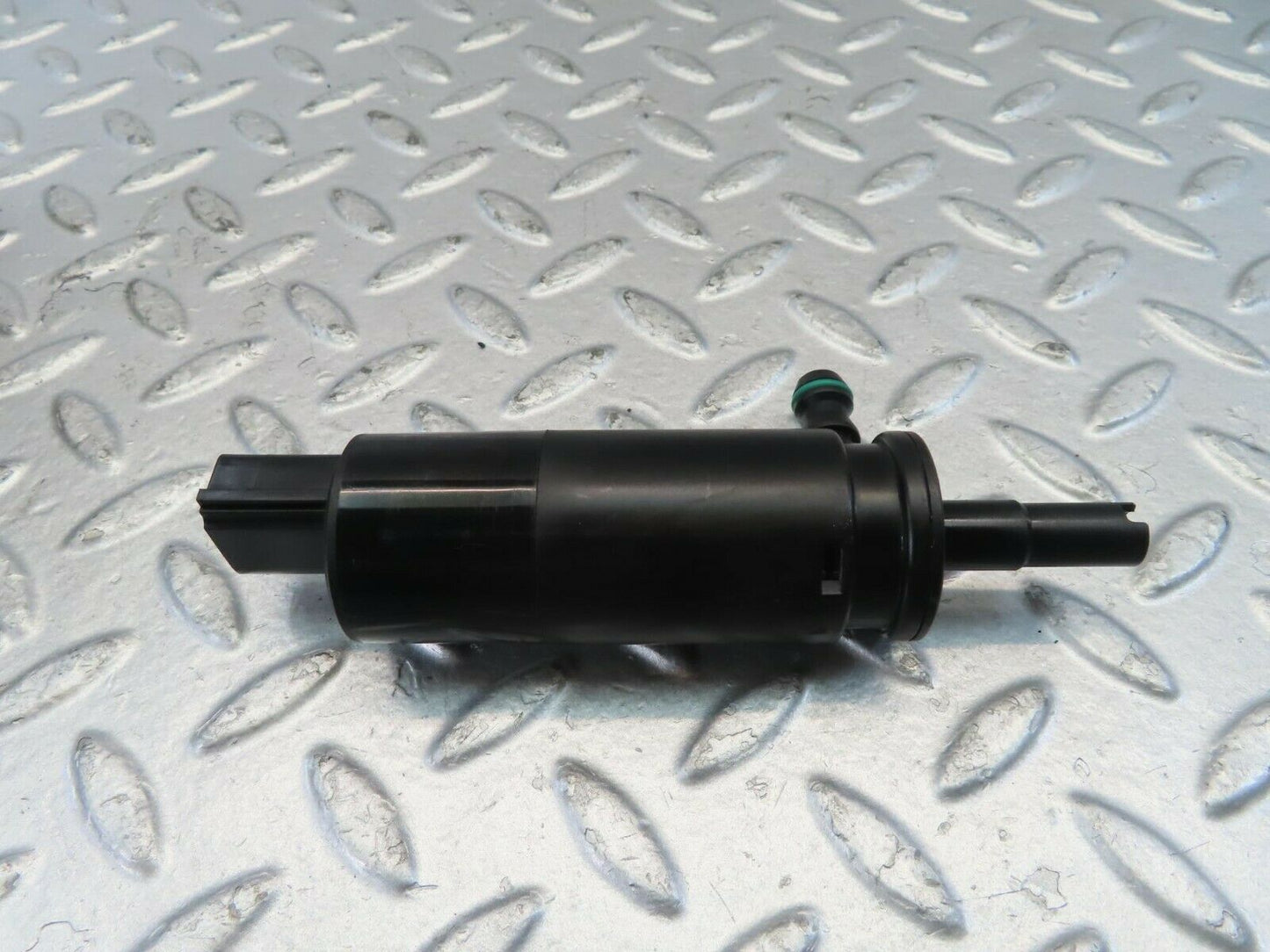 11134 Mercedes-Benz W221 S320 Headlight Washer Pump 2108691221