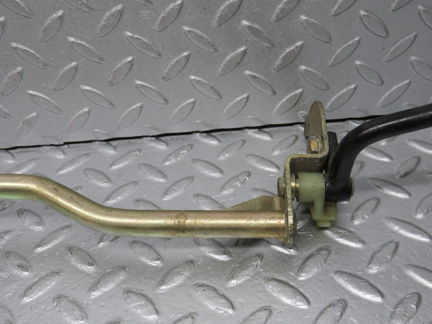 39215 Mercedes-Benz R107 500SL Accelerator Pedal Linkage