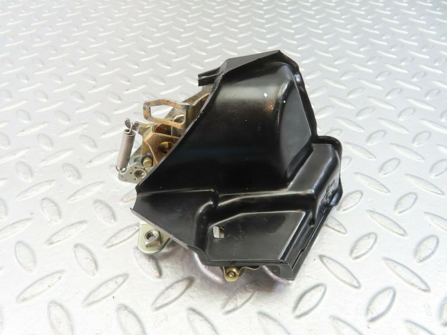 10724 Mercedes-Benz W123 230E Rear Right Door Lock Mechanism 1237330208