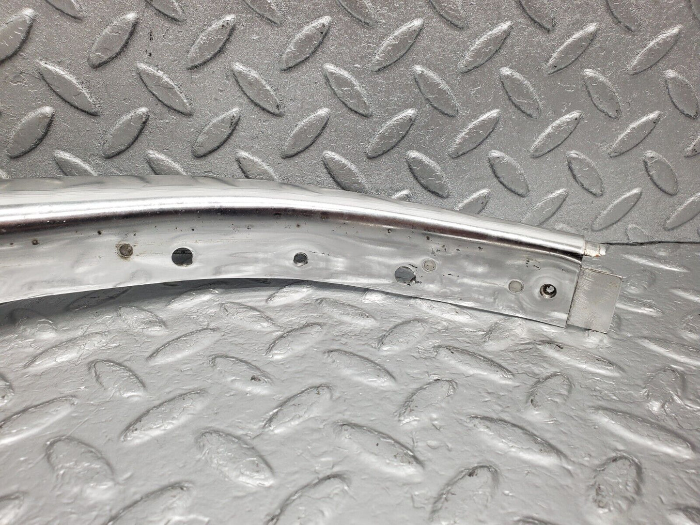 46505 Mercedes-Benz C123 280CE Coupe Rear Right Roof Chrome Moulding Trim