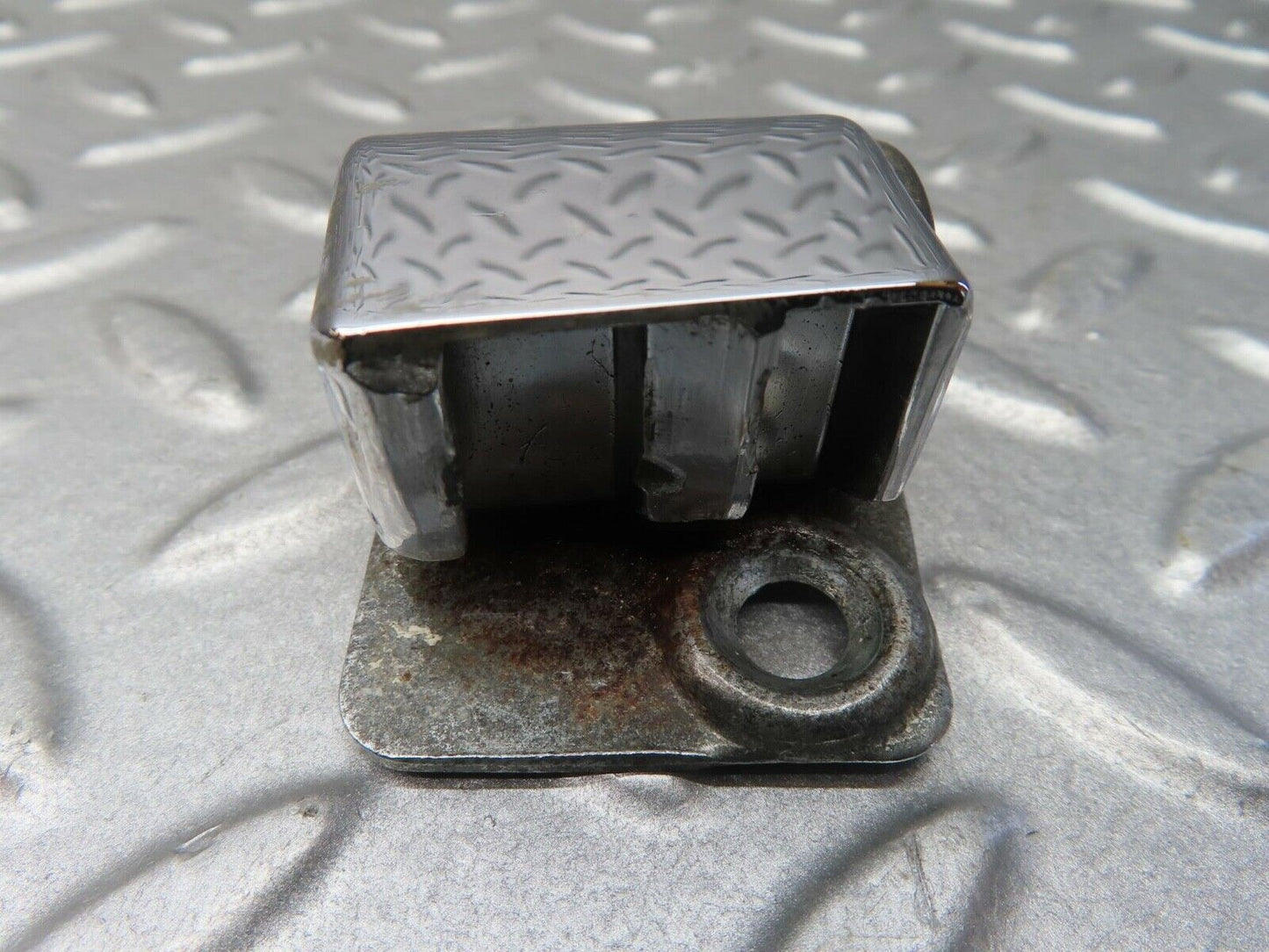 13292 Mercedes-Benz W111 220S Door Lock Latch Right Side
