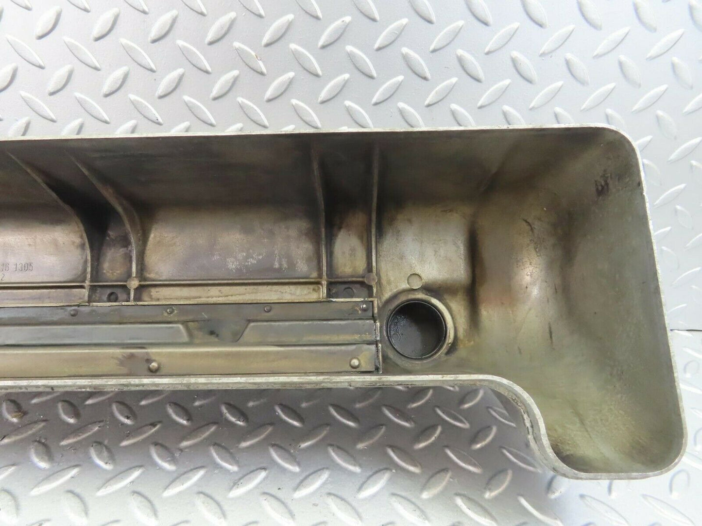 8673 Mercedes-Benz W111 Cylinder Head Valve Cover 1800161305