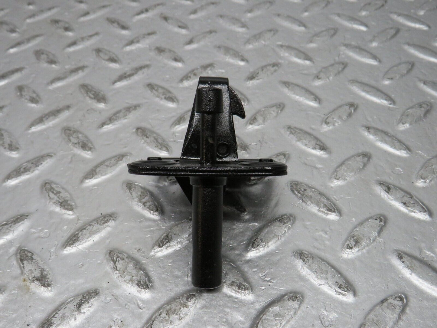 31995 Mercedes-Benz W123 230E Bonnet Lock Latch