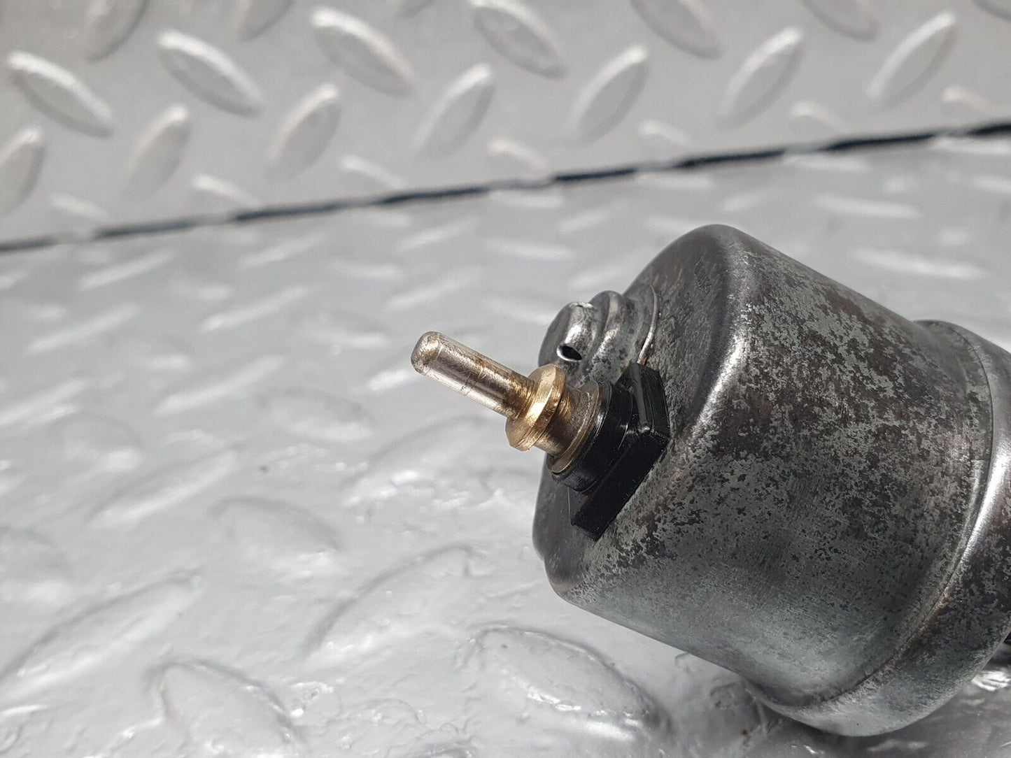 43536 Mercedes-Benz C126 380SEC Coupe Oil Pressure Sensor 0055421817