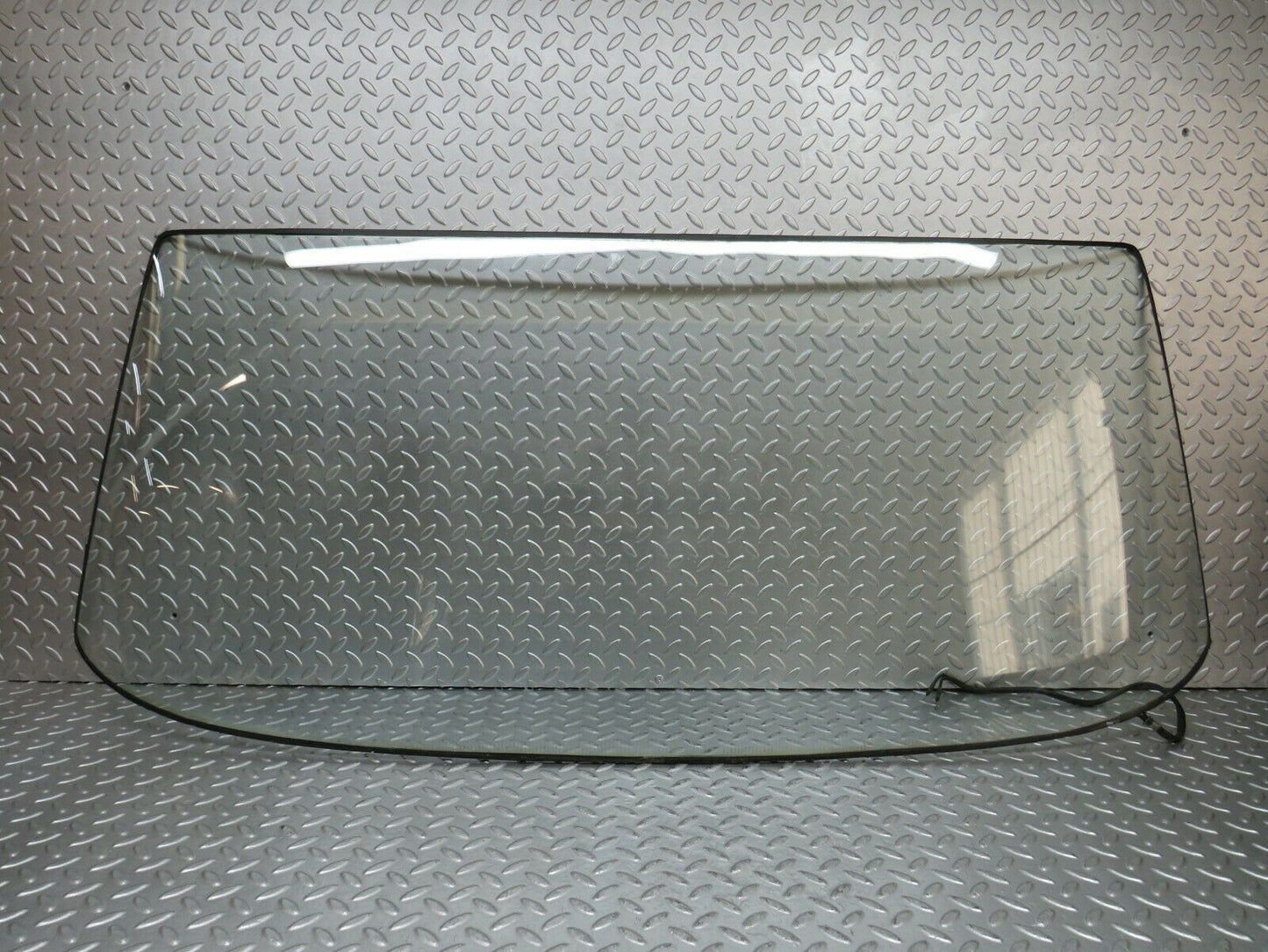 23489 Mercedes-Benz W114 280E Rear Heated Windscreen Glass