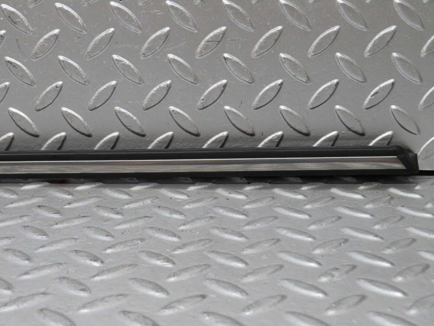 28238 Mercedes-Benz S123 240D Wagon Front Left Door Centre Moulding Trim