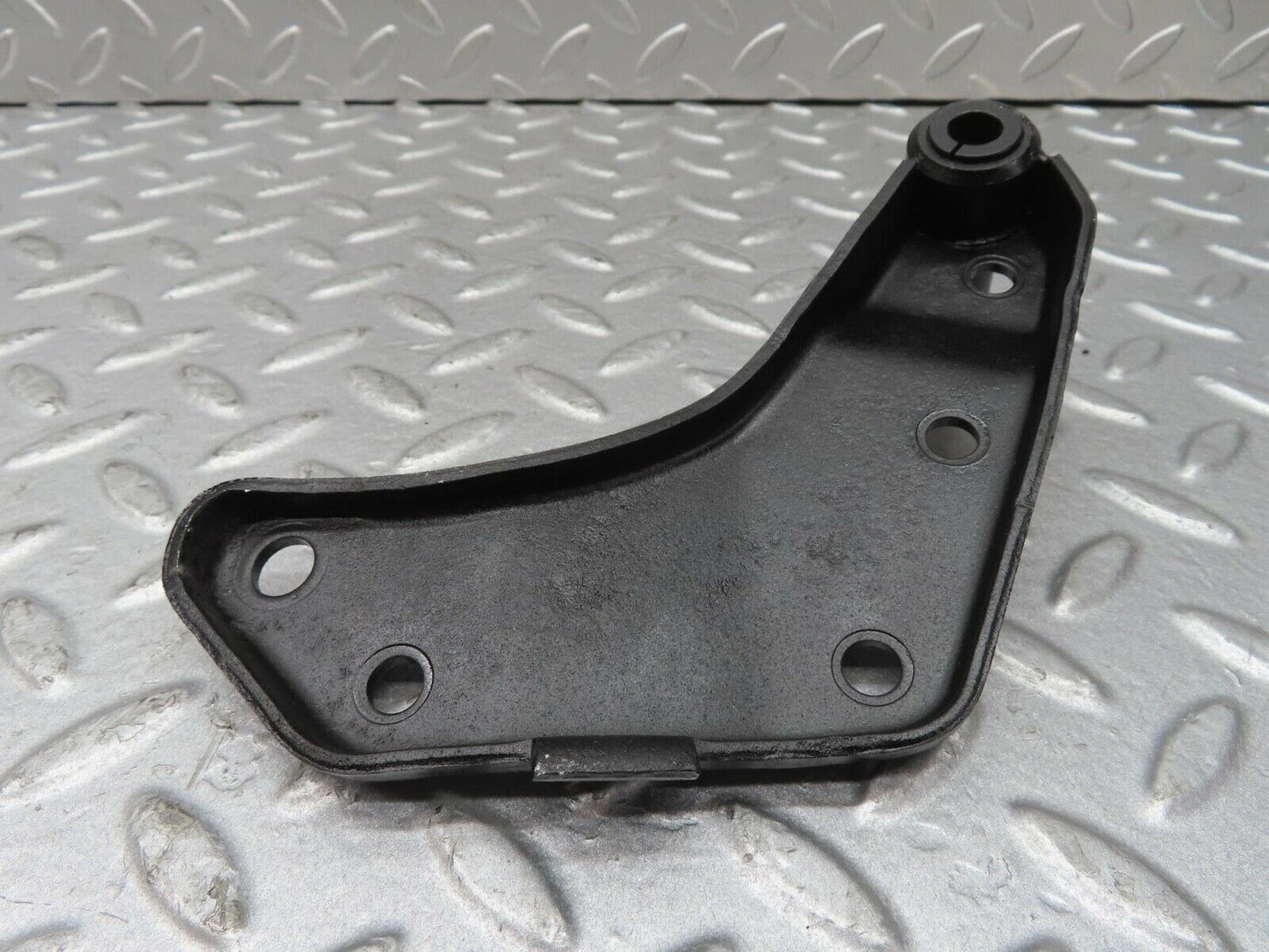 13631 Mercedes-Benz W123 200 Alternator Generator Bracket